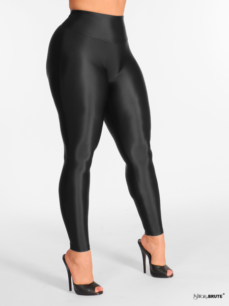 High-waisted Flora leggings in black with seamless front and glossy, ultra-thin fabric.